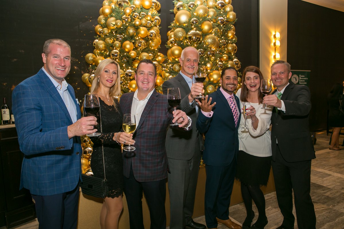 FRLAnews's tweet photo. Our #FRLACFL Chapter had a merry and bright time at their annual Holiday Party, hosted at the @RC_ORLANDO this week. π https://t.co/btomtInPZl