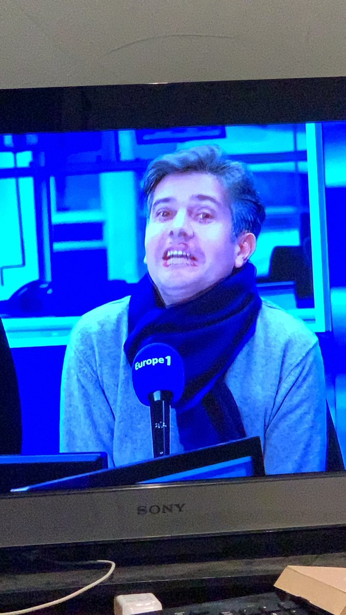 FanFreour's tweet photo. @CFreour le fan club n’est pas très actif en ce moment mais il n’oublie pas son très cher POA et son super @CFreour pour autant ! #europe1 #freourlebeau #poapower #gopoa https://t.co/ToIfgrDnIR