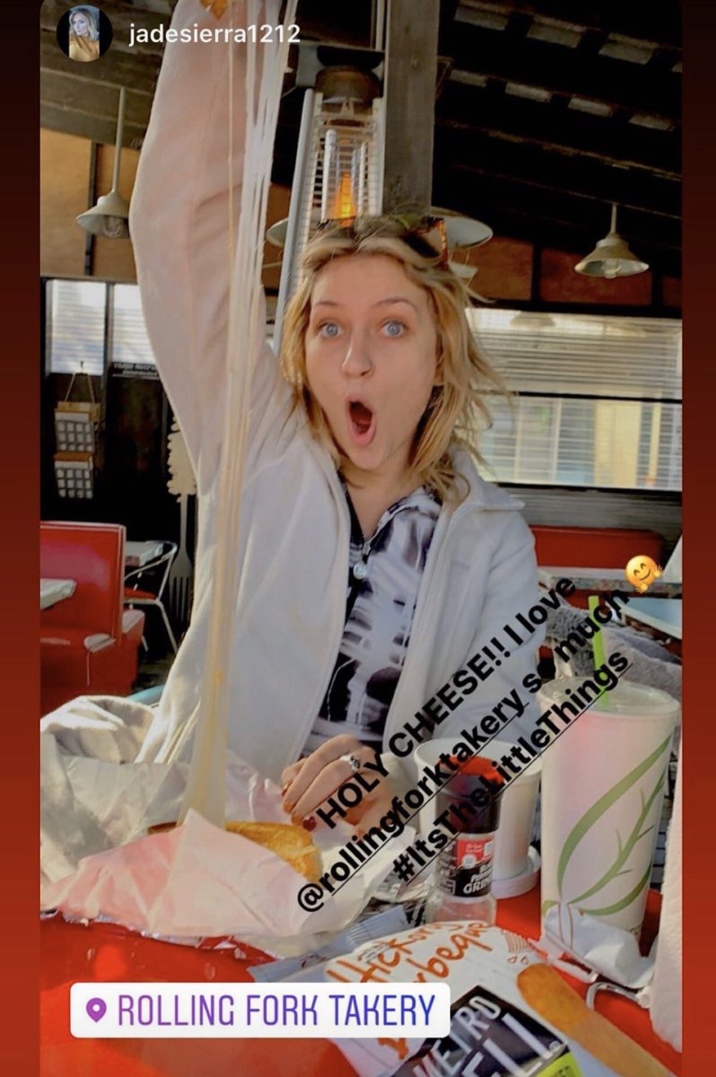 R0LLINGF0RK's tweet image. She exclaimed, “Holy Cheese!”🤣 #Takery #Gourmet #GrilledCheese #Hochatown