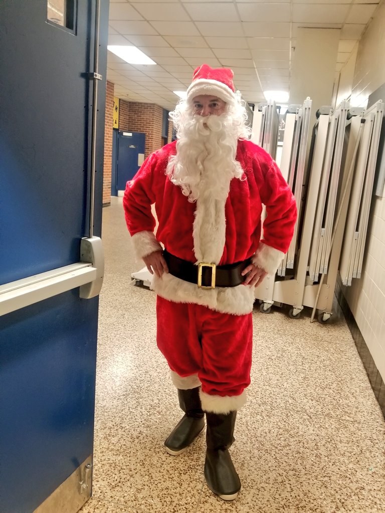 Hall_Pride's tweet photo. PHHS Winter Festival was a huge success. Thank you to all the performers and staff who participated. Have a restful break! #HallPride #celebrate #talentedstudents @PerryPtsa @CraigTReed_PHHS @hs_hall https://t.co/3C29gE9jTz