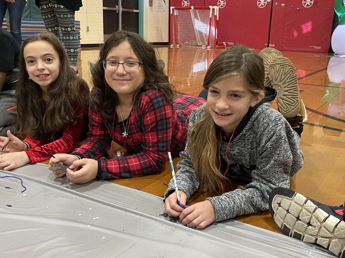 MrsByrnes5th's tweet photo. We had so much fun this morning at the Winter Wonderland!! @NMBerkley_NJ #nmuknight https://t.co/lyuw5awplj