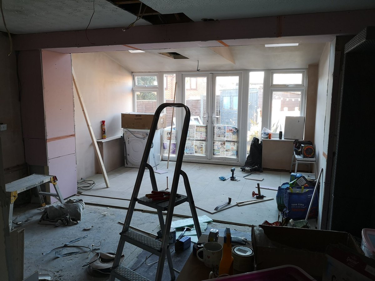 Aliveelectrics tweet picture