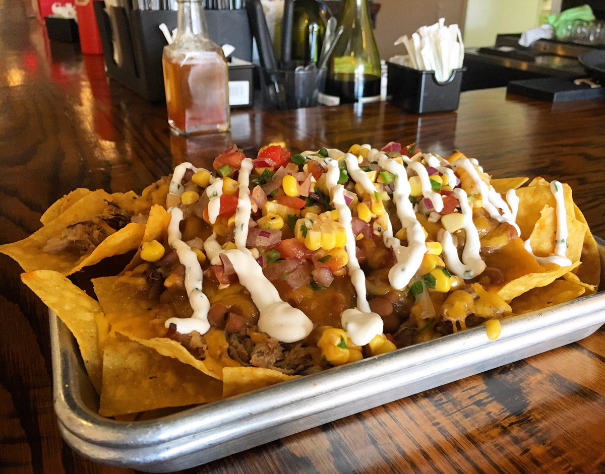 $8 Nachos during happy hour: Thursday &amp; Friday from 11am-6pm! 🎉🍻

#rva #rvadine #rvaspecials #rvalunchspecial #bbqnachos #rvabbq