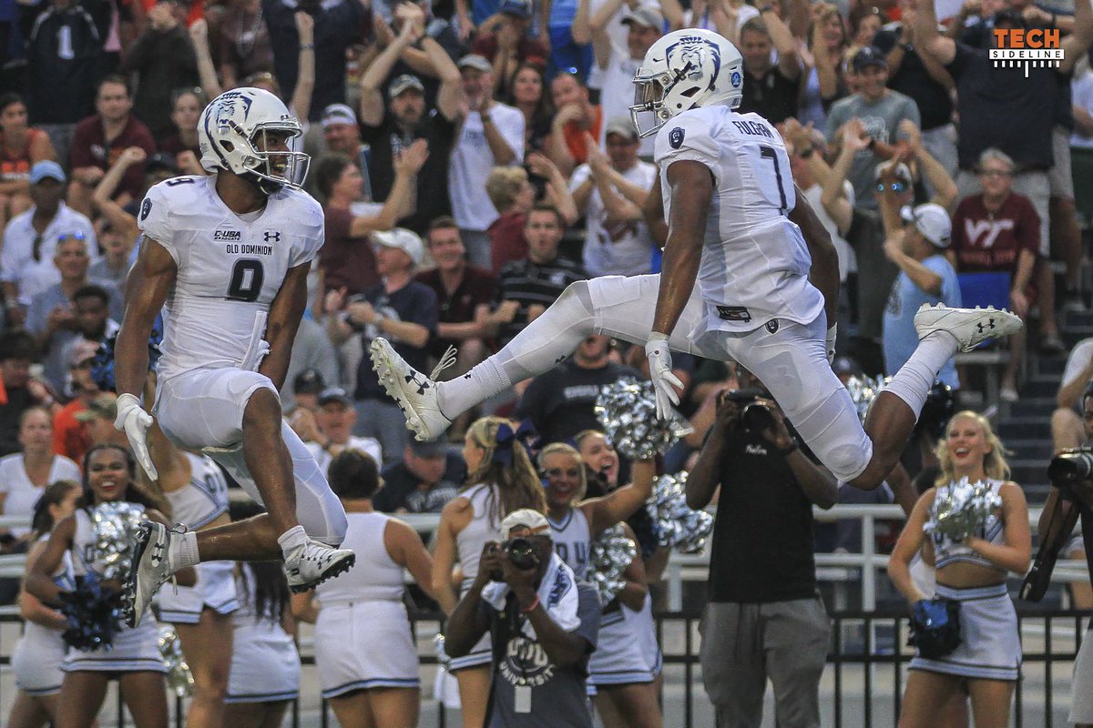 Jaylen_Jones6's tweet photo. After a great phone call with Coach Dupuis, I’m truly blessed to receive my first offer from Old Dominion University! @mark_dup @CRF4Dan @BrianDohn247 @ODUFootball @TJCoachPJ https://t.co/Z6EGgrbo7P