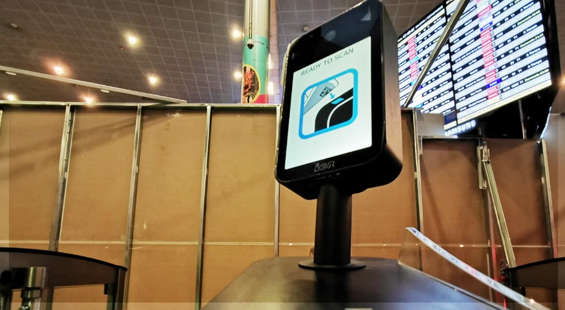SomosOdinsa's tweet photo. ¡La transformación tecnológica de @BOG_ELDORADO continua volando por lo alto! ✈ Hoy inauguraron sus servicios de #Bioming y las puertas de pre seguridad, que agilizarán los procesos en la salida del país para millones de ciudadanos que visitan diariamente la terminal aérea 🤩. https://t.co/WDgj3aoutI