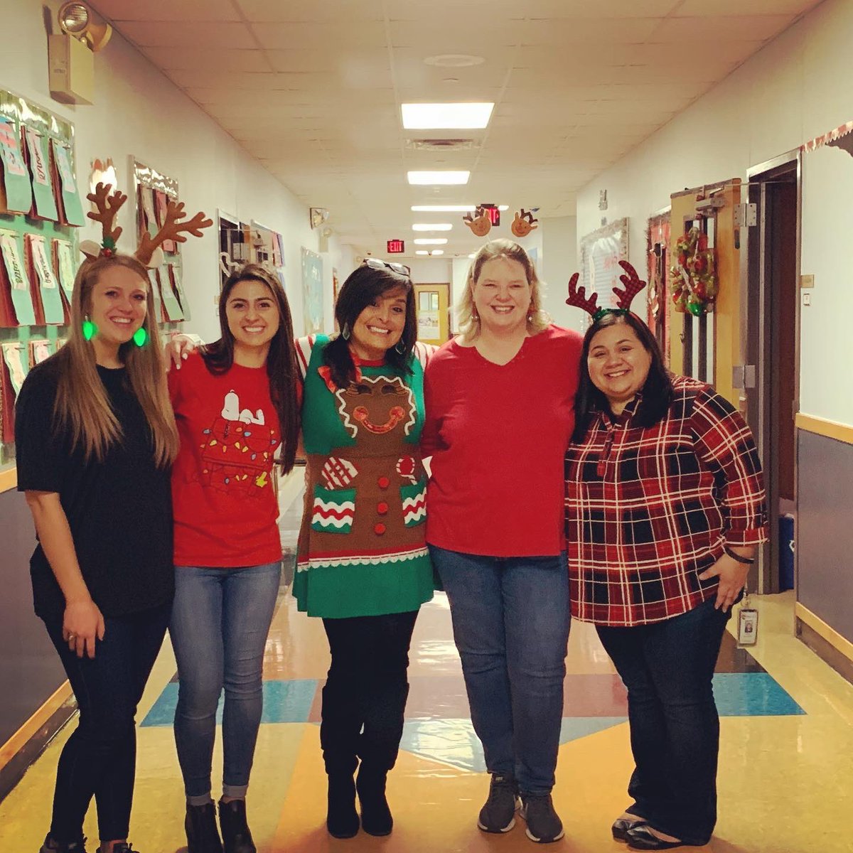 DSanchezG's tweet photo. Merry Christmas from RCES 2nd grade crew!!! @MooreRCES @RCES_Office https://t.co/y6UIDDpotY