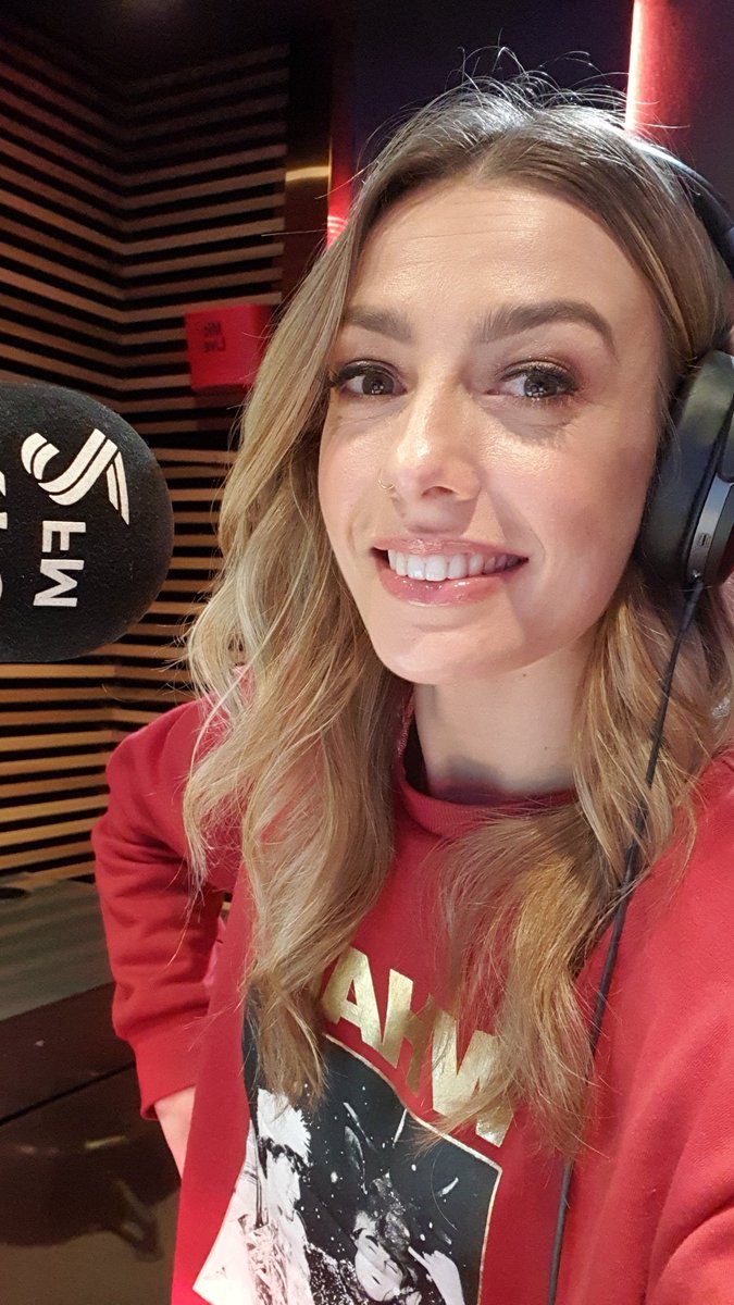 BlathnaidT's tweet photo. I'm counting down to this years Christmas number one on @RTE2fm from 8pm! Who's it going to be??? #OfficialChartShow @irishcharts https://t.co/IX05zpP3LQ