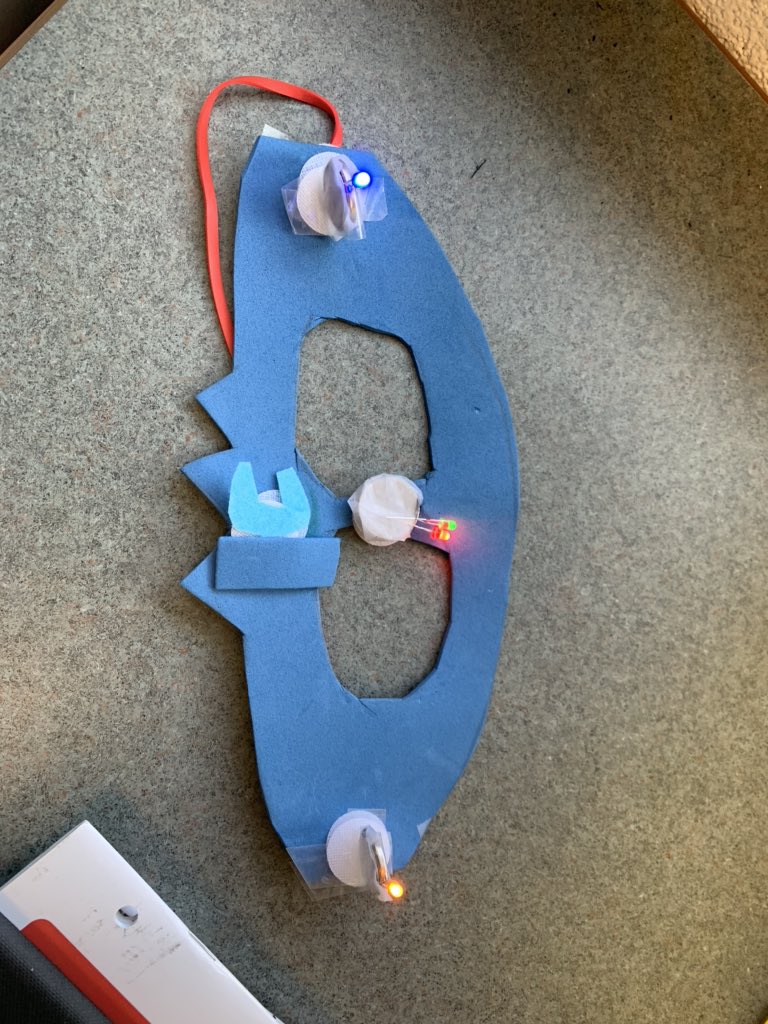 mrs_lepovsky's tweet photo. Today our 5th graders used our challenge box to design a product for a client using circuits and LED lights. The designs and creativity were amazing!! @AACountySchools #@FolgerAACPS #challengebox https://t.co/UwCbMHkYBJ