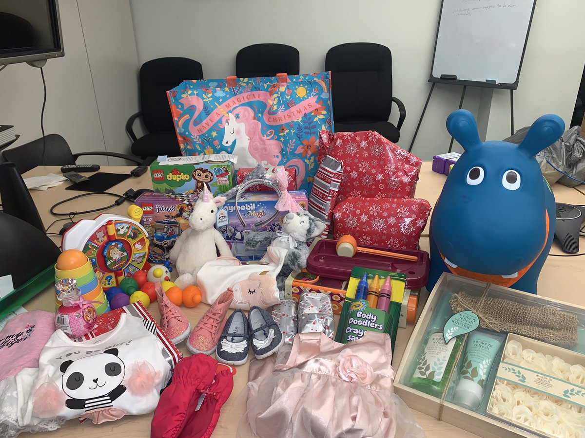 MfClavijo's tweet photo. For the 4th year in a row, @environmentca Pan-Canadian Framework Implementation Branch (PCFIO) provides holiday hampers, toys, and clothes to families in town. So proud to work with these excellent, committed, and generous unicorns! #ECCCFamily @CS_Exchange #holidayspirit https://t.co/Nxh8Bj3RYq