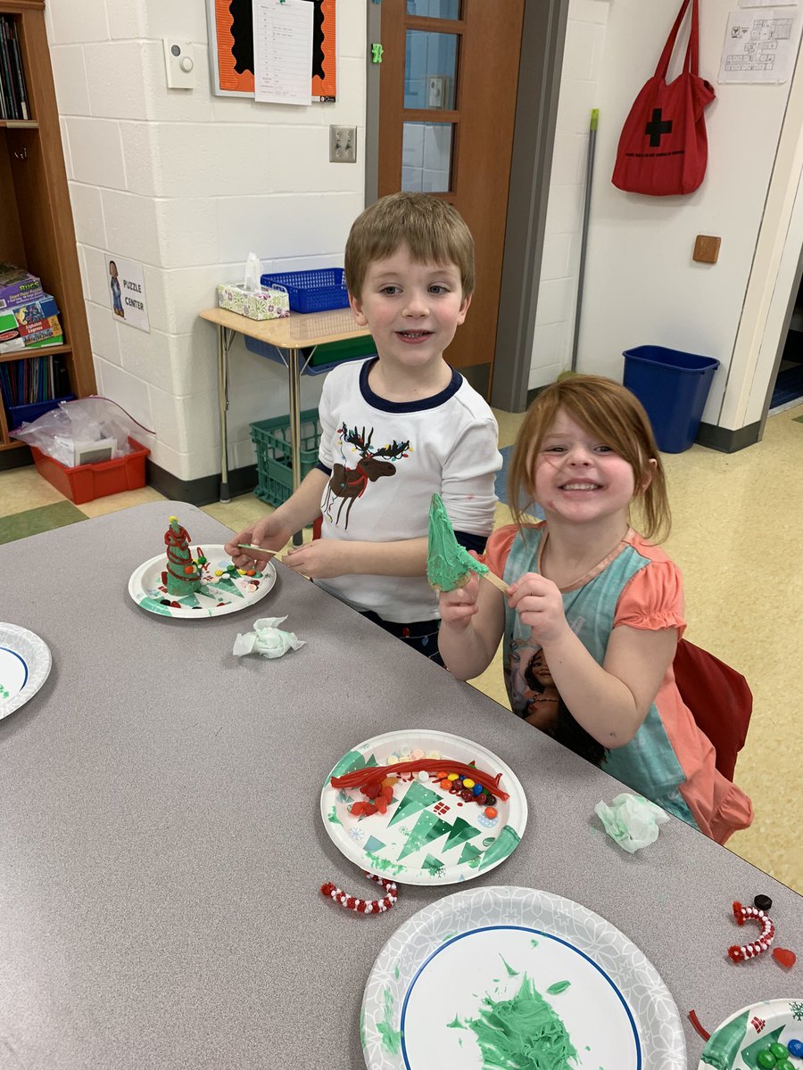 We are having a great #winter #celebration <a href="/WTBobcats/">WT Elementary</a> #kindergarten today making Candy Trees! #HappyKids