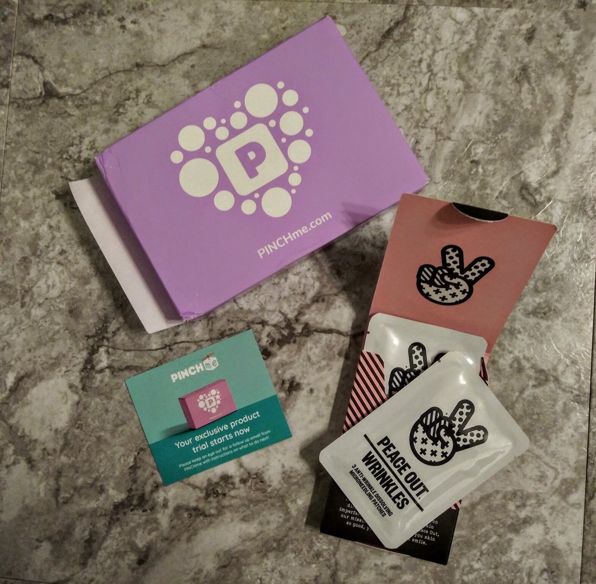 NatashaL259's tweet image. Thank you @pinchme for these Peace Out Wrinkles patches.. #pinchme #pinchmebox #happypincher #pinchmesamples #peaceoutwrinkles  #freebies