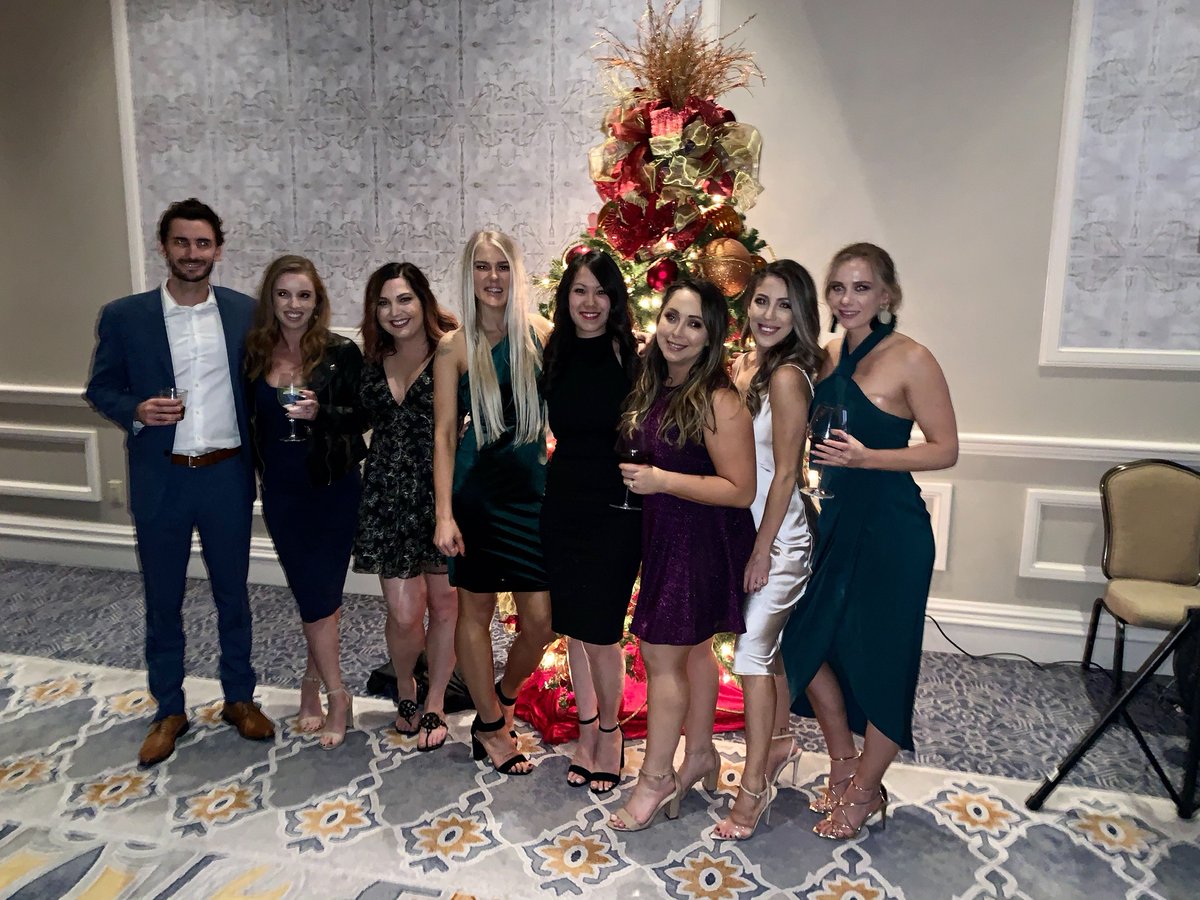 propelmedia's tweet photo. It's the most wonderful time of the year 🎄✨🥂⛄ At Propel Media, we love celebrating the holidays! #propelmedia #findyourmoment #holidayseason https://t.co/sow7Qb5sWB