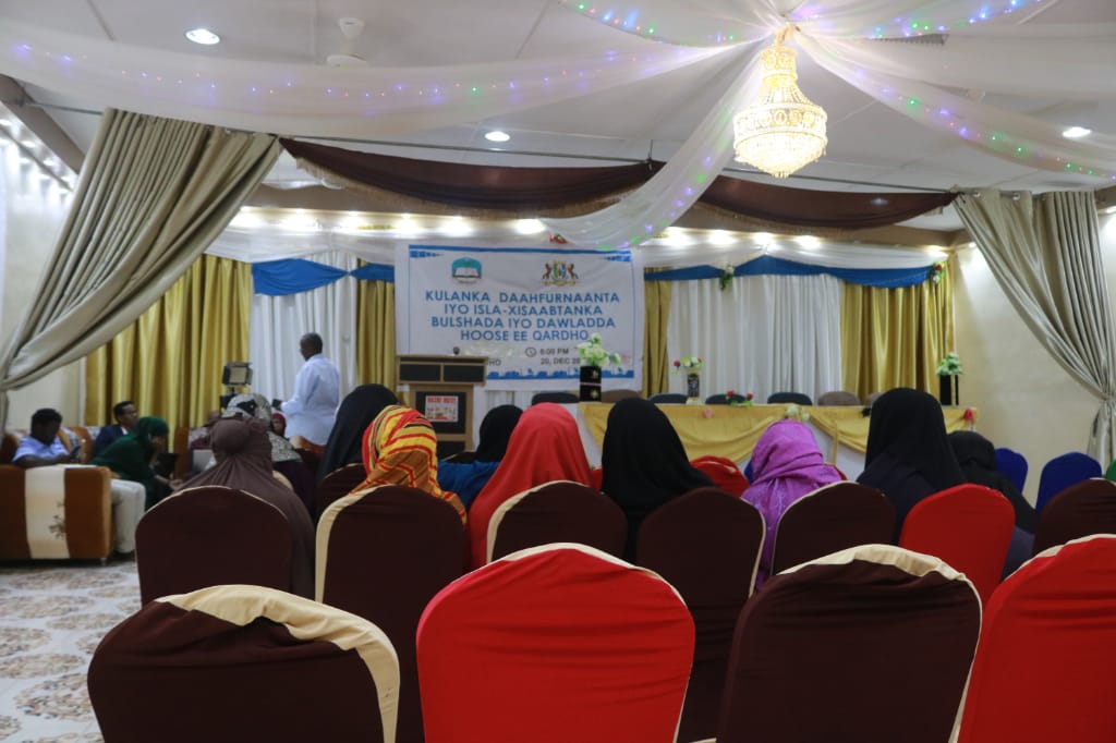 shareeco2's tweet photo. Kulanka Daah-furnaanta iyo Isla-xisaabtanka Bulshada iyo Dowlada Hoose ee Qardho.
#MUDANE_Network
#EVC
#CARESOMALIA https://t.co/ZzCll8C975