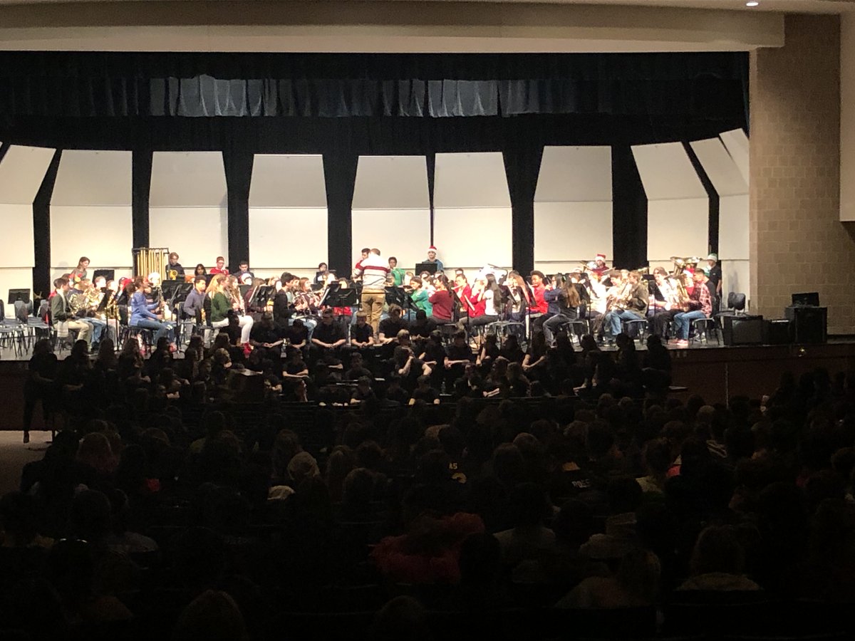 Peter_Ebert's tweet photo. Great way to begin &amp; end the last school day of 2019!  Musical concert performed by the HHS band, orchestra &amp; chorus and an all day volleyball tournament organized by the PE department to support 4 Diamonds.  Have a save and relaxing Winter Break.  #hhslearning @DTSDnews #FTK https://t.co/QEFBFp8UAk