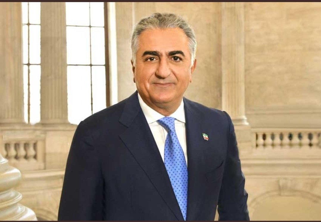 Nasrinrose1's tweet image. اهمیت جایگاه منحصر به فرد 
#شاهزاده_رضا_پهلوی