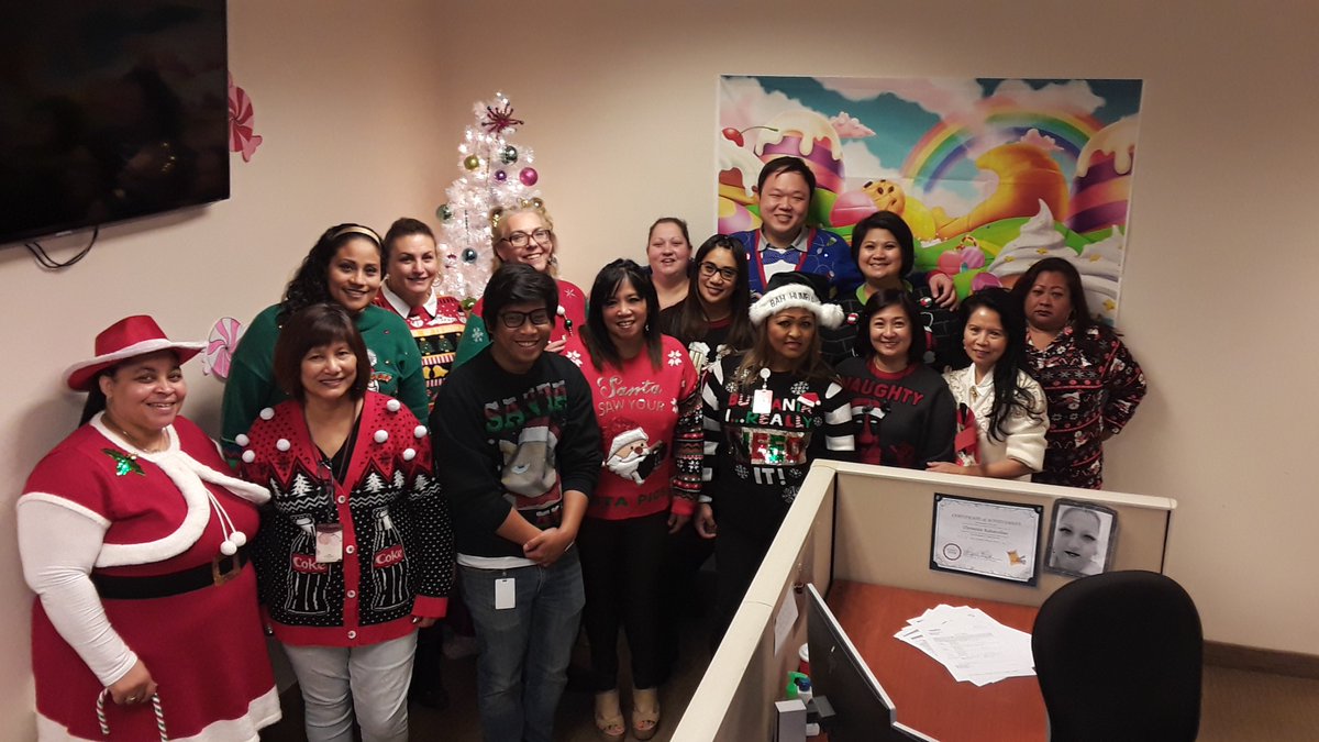 Pt 2 Team Pic on Our Diamond Ugly Sweater Day! #LovemyJob #LifeAtDiamond <a href="/DiamondCareers/">Timi Awodipe</a> #OneTeam #Funatwork #LasVegasteam