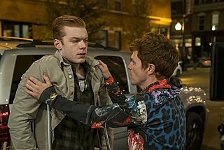 Сериал бесстыжие галлагер. Бесстыжие 1 сезон. Чакельбан галлагер. Бесстыдники сериал 11 сезон галлагер. Рэйчел розенштейн бесстыжие.