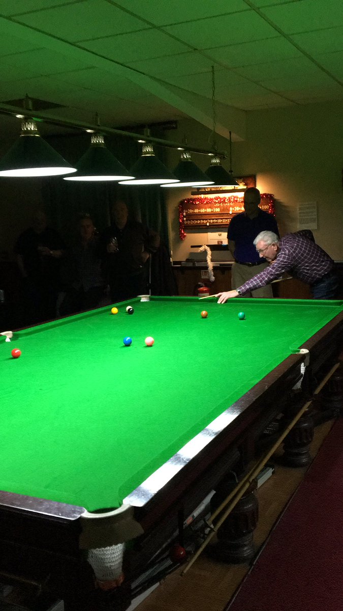 16 minute Christmas comp well under way.