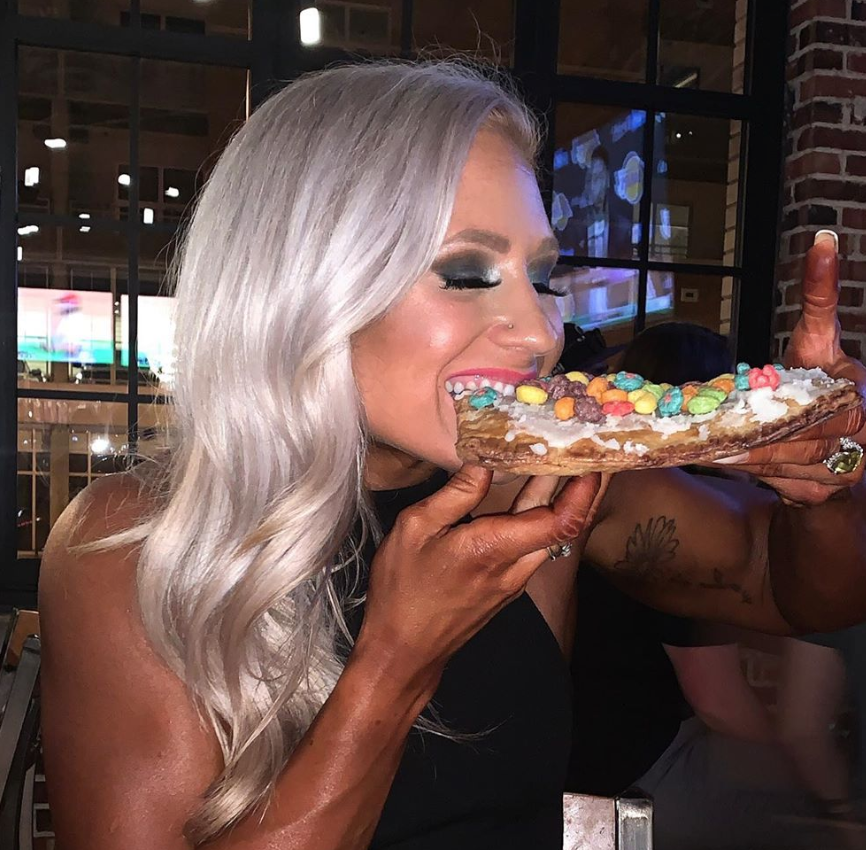 Psst. The best cheat meals + the happiest hours all happen here ✨
💪📷<a href="/the_buffbarbie/">The Buff Barbie</a>
#cherrycricket #denverhappyhour