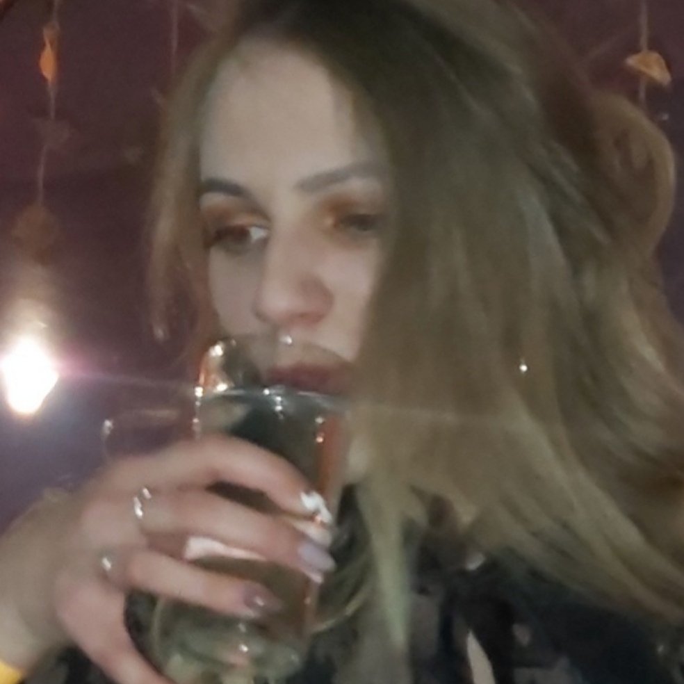 QOXZOHHuxDSKtGE's tweet photo. Дак да я алкоголь вообще никогда не пью в жизни
© Танюха https://t.co/1iIt5WurWe