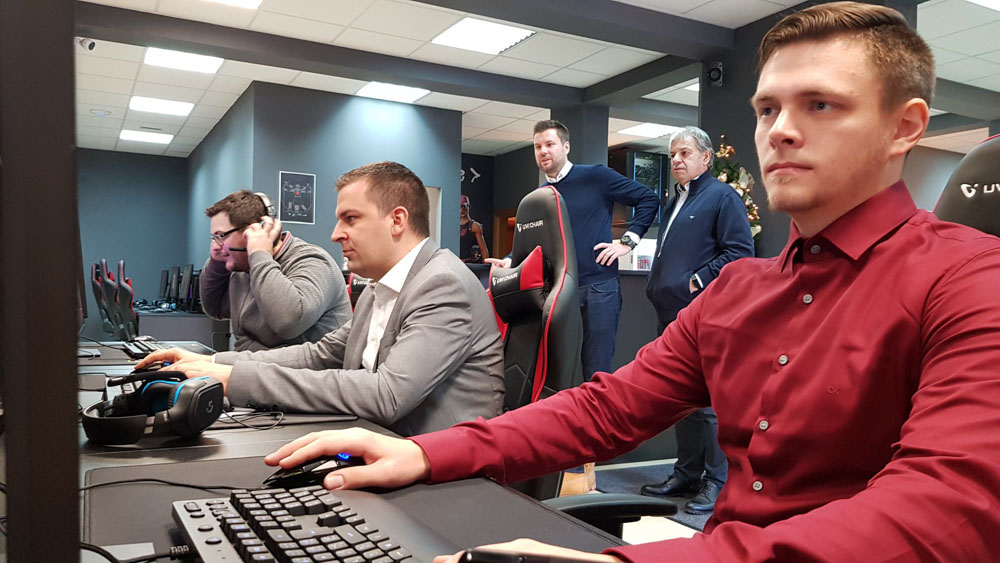 ŠIRENJE POSLA
Novi ured za Gamebox Wolrd
Startup tvrtka ponikla u bjelovarskom Tehnološkom parku širi posao na području igara, jednom od najbrže rastućih područja industrije zabave; novi ured posjetio je i gradonačelnik Hrebak
bit.ly/2EDpUVd