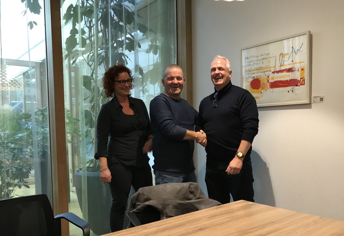 Hoe kunnen we beter het weekend in gaan dan met een nieuw bedrijf op 7Poort? We hebben op de valreep van 2019 namelijk nog een kavel verkocht! Hoek Klijn Verhuur vestigt zich op BusinessPark #7Poort in #Zevenaar, en daar zijn wij blij mee! 7poort.nl/nieuws/busines…