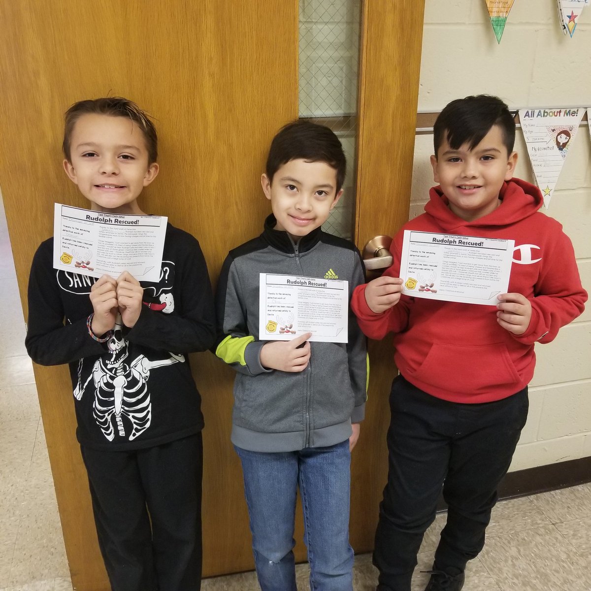 MissVitale's tweet photo. The 3rd graders helped rescue Rudolph in our Once Upon a Crime mystery reading activity!! 🎅🦌🎄 #3rdgrade #d84ontrack @D84Pietrini https://t.co/PCffEMaRNH