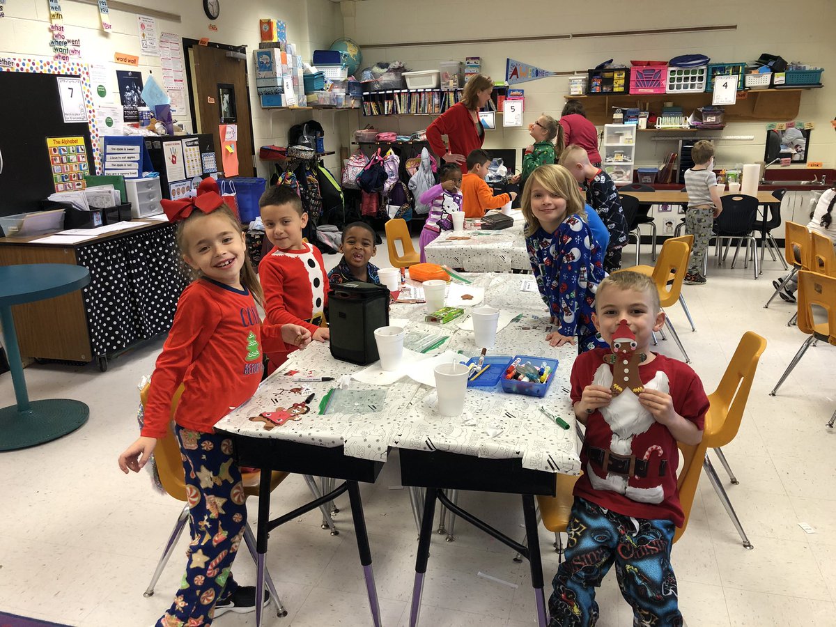 Kelly Plumb (@mrsplumbsclass) on Twitter photo Gingerbread crafts, coloring, cookies, and hot chocolate! A great way to finish up 2019! β€οΈ<a href="/CrenshawCards/">Crenshaw Elementary</a> <a href="/CrenshawKids/">Crenshaw Kids</a> Gingerbread crafts, coloring, cookies, and hot chocolate! A great way to finish up 2019! β€οΈ<a href="/CrenshawCards/">Crenshaw Elementary</a> <a href="/CrenshawKids/">Crenshaw Kids</a>