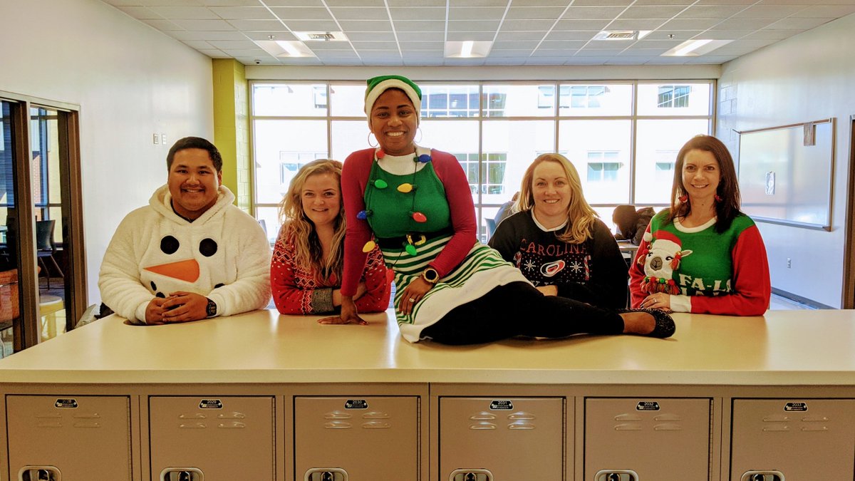 FuquayVarinaHS's tweet photo. Enjoy your break! We will see you all January 6, 2020! https://t.co/8i6TZIAZjb