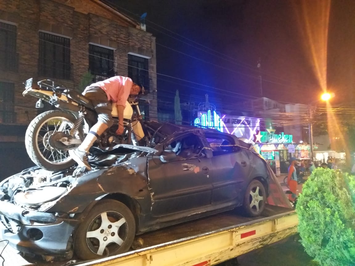 transito_bga's tweet photo. El sector de "cuadraplay" también fue escenario de nuestra campaña de prevención de siniestros, "Solo Para Ebrios".  En esta navidad y fiestas de fin de año evite exceder la velocidad o conducir si va a tomar. No vale la pena correr estos riesgos. #EnCasaNosEsperan 👪🐈🐕 https://t.co/KjynBE7RCK