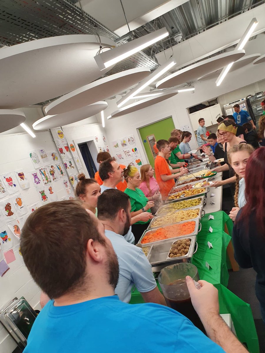 GrantonYouth's tweet photo. Wow! What a fantastically, wonderful heartwarming day! This is teamwork &amp; community spirit at its best! 😍 Thank you to everyone who came along today &amp; a huge thank you to all the volunteers, staff and friends for their hard work! See you in the new year! 😊😍👌 #YouthWorkWorks https://t.co/nmwnEFHdXQ