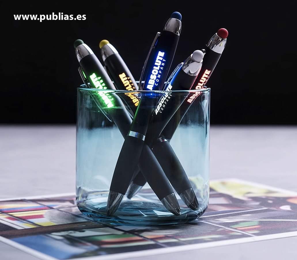 🖊BOLÍGRAFO_PUNTERO_LED_COLORES
¡Tu logotipo o texto iluminado en los colores que quieras! 😍
+Info. 👉 bit.ly/2Q98c0P 👈
.
#iluminatulogotipo #grabadoláser #boli #láser #iluminatumarca #merchandising #regaloscorporativos #publicitario #promocional #regalosdeempresa