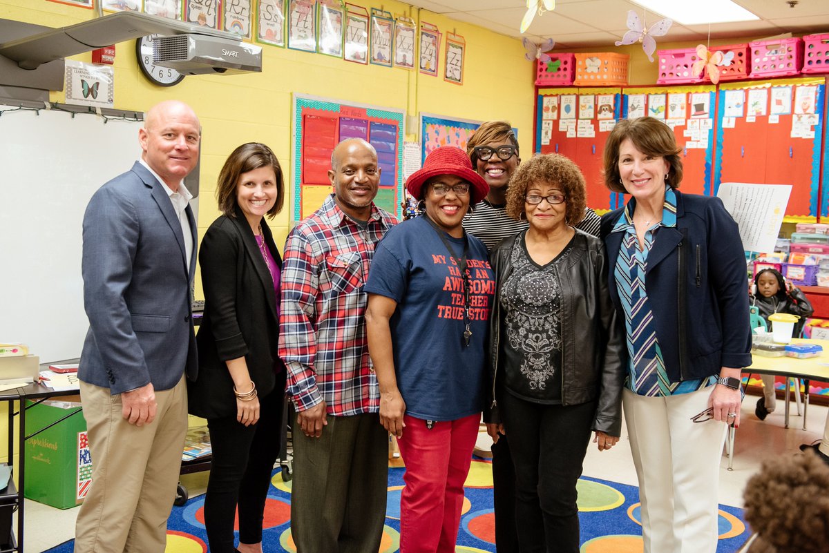 Congratulations to last week’s Golden Apple Award winner, Frinzetta Boman! 

For more information about the Golden Apple Award go to wkrg.com/golden-apple/

#GoldenAppleTeacher #SwiftSupply #BuildToLast