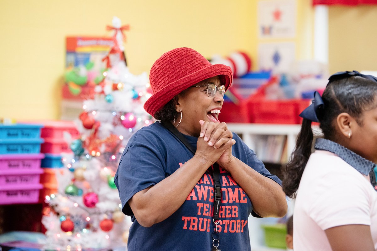 swift_supply's tweet photo. Congratulations to last week’s Golden Apple Award winner, Frinzetta Boman! 

For more information about the Golden Apple Award go to https://t.co/Tgy68Gtm4k

#GoldenAppleTeacher #SwiftSupply #BuildToLast https://t.co/hy8Xq62DrQ