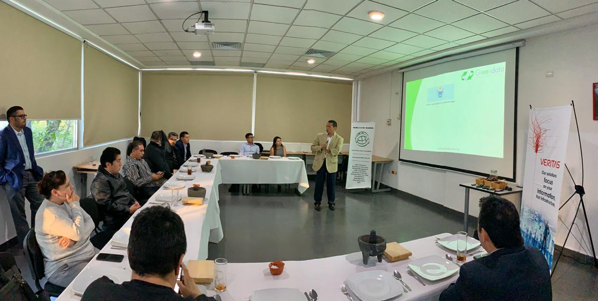 Damos seguimiento a  Vision Solution Day  #VtasVision, mostrando las soluciones de Veritas con nuestro socio de negocios Green Data mientras compartimos un interesante taller gastronómico y de tradición mexicana de las salsas. #EstoEsTeam #DataManagement #DataServicesPlatform