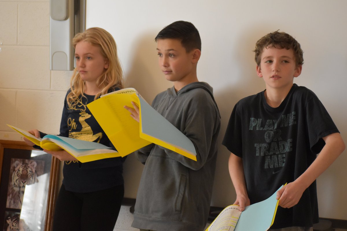 MurraySchools's tweet photo. MMS fifth grade Flex Class students present a Reader's Theater comedy:  for recap visit:  https://t.co/fFybr7TeBG #murrayschools https://t.co/nd8X6bfTVb