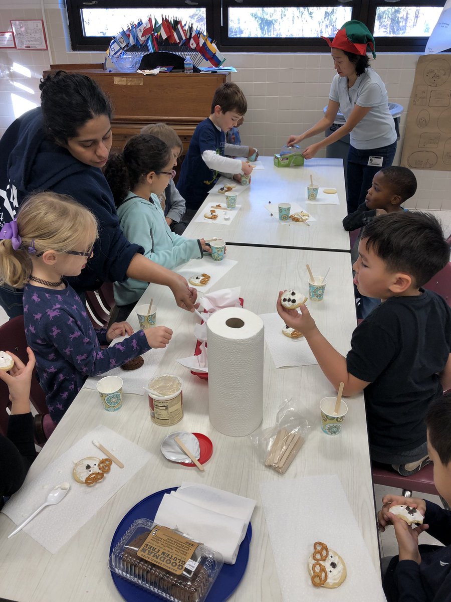 OlleyLane's tweet photo. We had a blast at our first grade winter party! https://t.co/znSudJmNEB