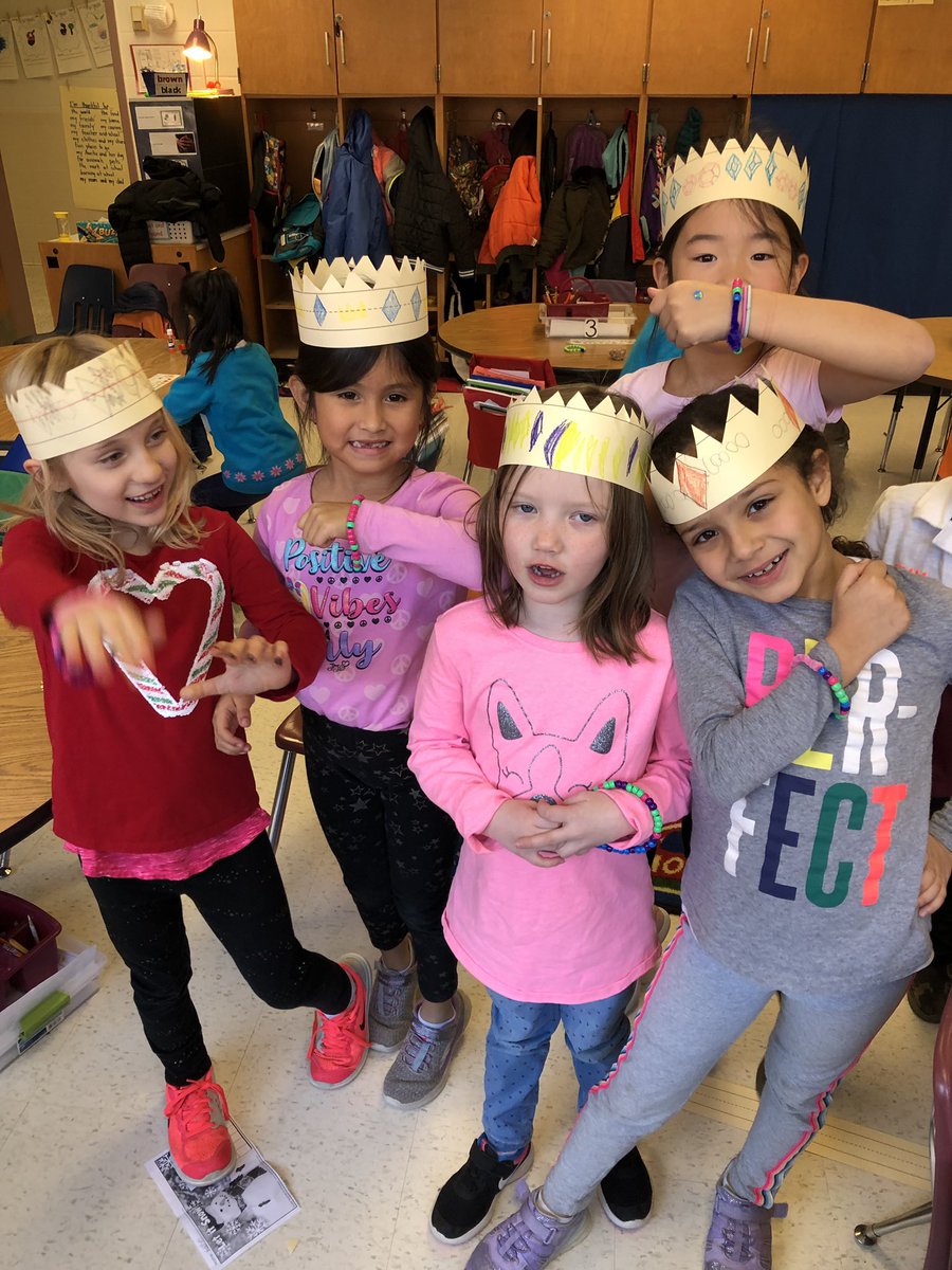 OlleyLane's tweet photo. Repeating and growing pattern bracelets and crowns! https://t.co/xDbz2gWWDt