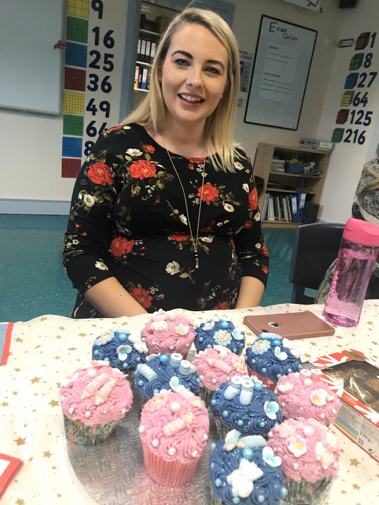 StPaulsMaths's tweet photo. Farewell to Mrs Knipe off on maternity leave @stpaulsbbrook https://t.co/kANTfpvpV9