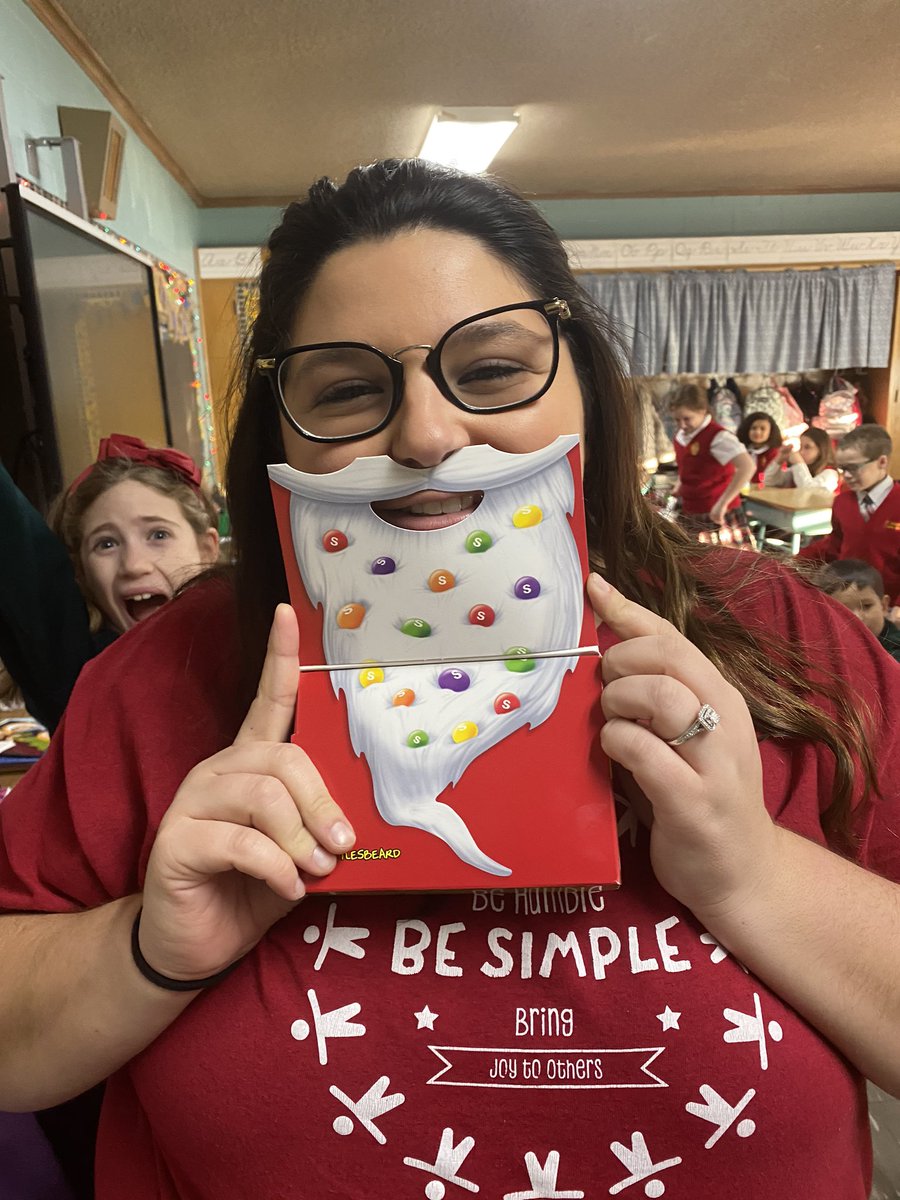 PhilipBHKelly's tweet photo. It was a real treat to see @MarenoAlly get her 4th Grade #Christmas present this morning!  @SMSSchool3510 @RCDASupt @RCDASchools @CathSchoolNews https://t.co/7Aqgtdd4j1