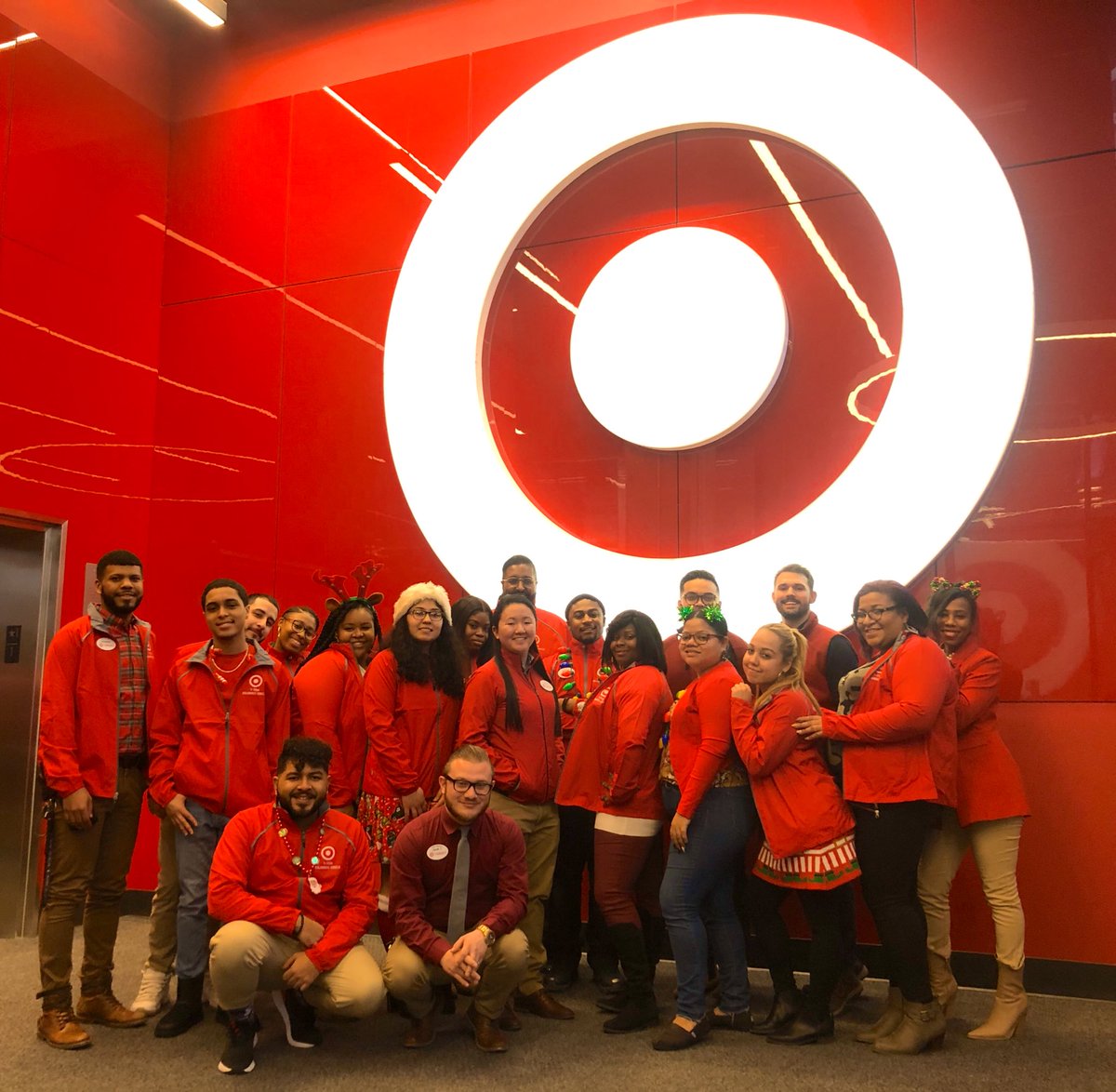 Anna Mok tweet media