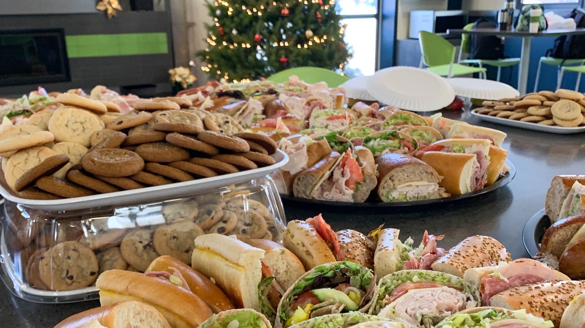 IntergrowGrnHs's tweet photo. Holiday Christmas party with our Albion crew! Happy Holidays, friends. 🎄 #employeeappreciation #holidayseason https://t.co/BcxjkHlH8w