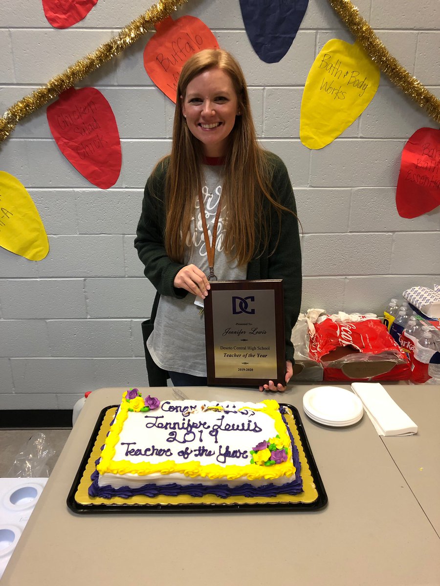 dchsjaguars's tweet photo. Congratulations to DCHS Teacher of the Year for 2019, Ms. Jennifer Lewis!! #GDTBAJ #TeamDCS https://t.co/aJYLORngiS