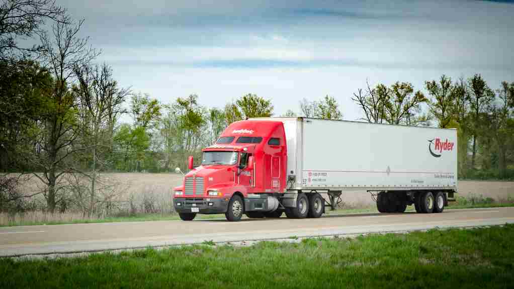 Ryder hires entry level and master technicians for its diesel tech jobs and provides valuable on the job training. Learn more on Diesel Tech Jobs!
bit.ly/34DEQwR
