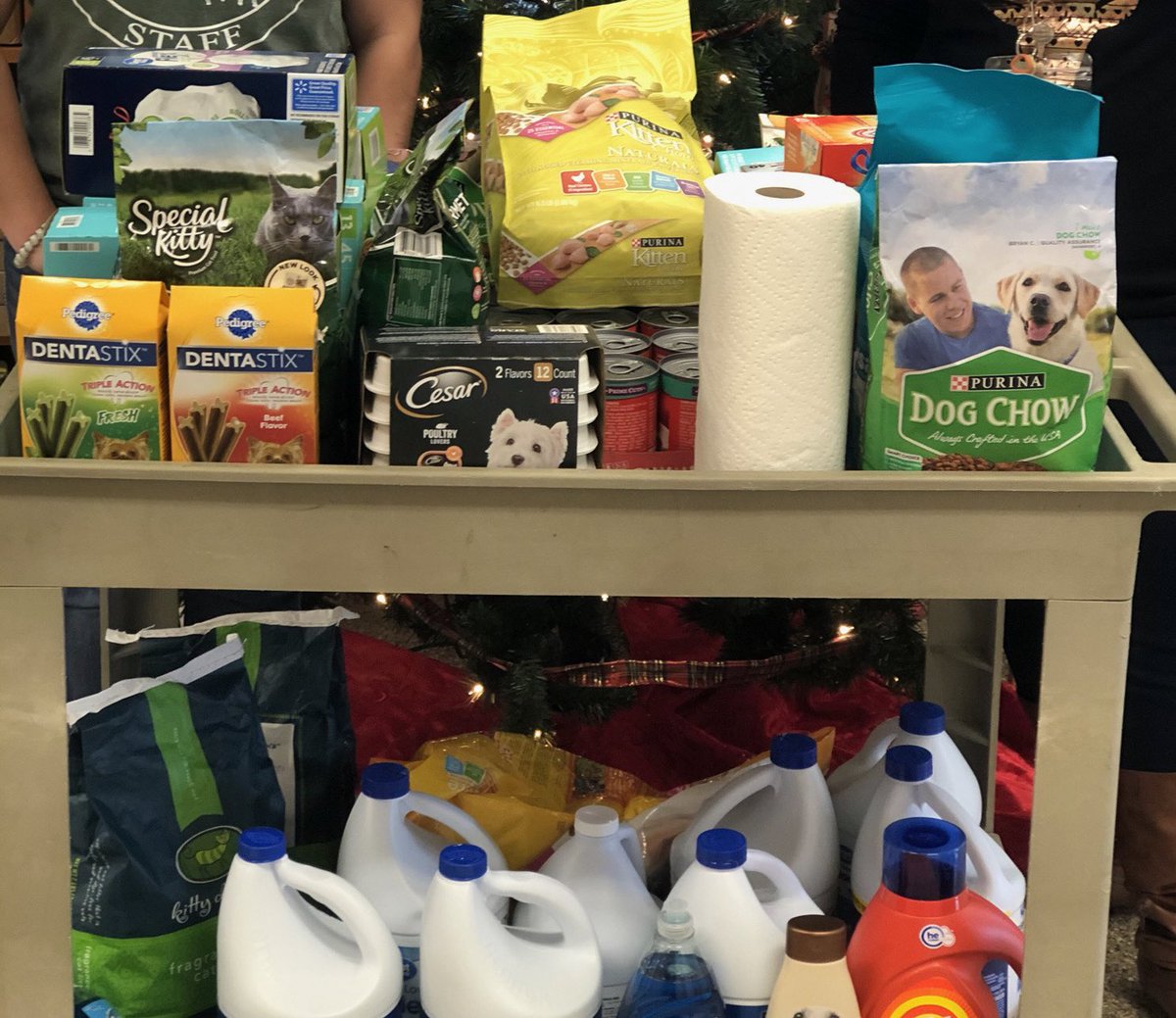 MSchepmann's tweet photo. GBMS StuCo has had an active month! We hosted a Giving Tree, made cards for wounded vets and students chose to donate to the humane society in lieu of a gift exchange! #studentleaders #wemakeadifference #bekind #428gbms https://t.co/T7LdTiMJCn