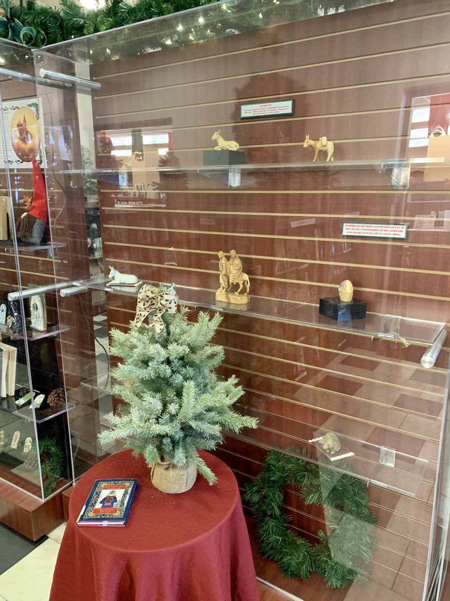 PiquaLibrary's tweet photo. The theme of our holiday decorations this year is #ChristmasCreatures from Around the World. https://t.co/PgQkZ0FLM1