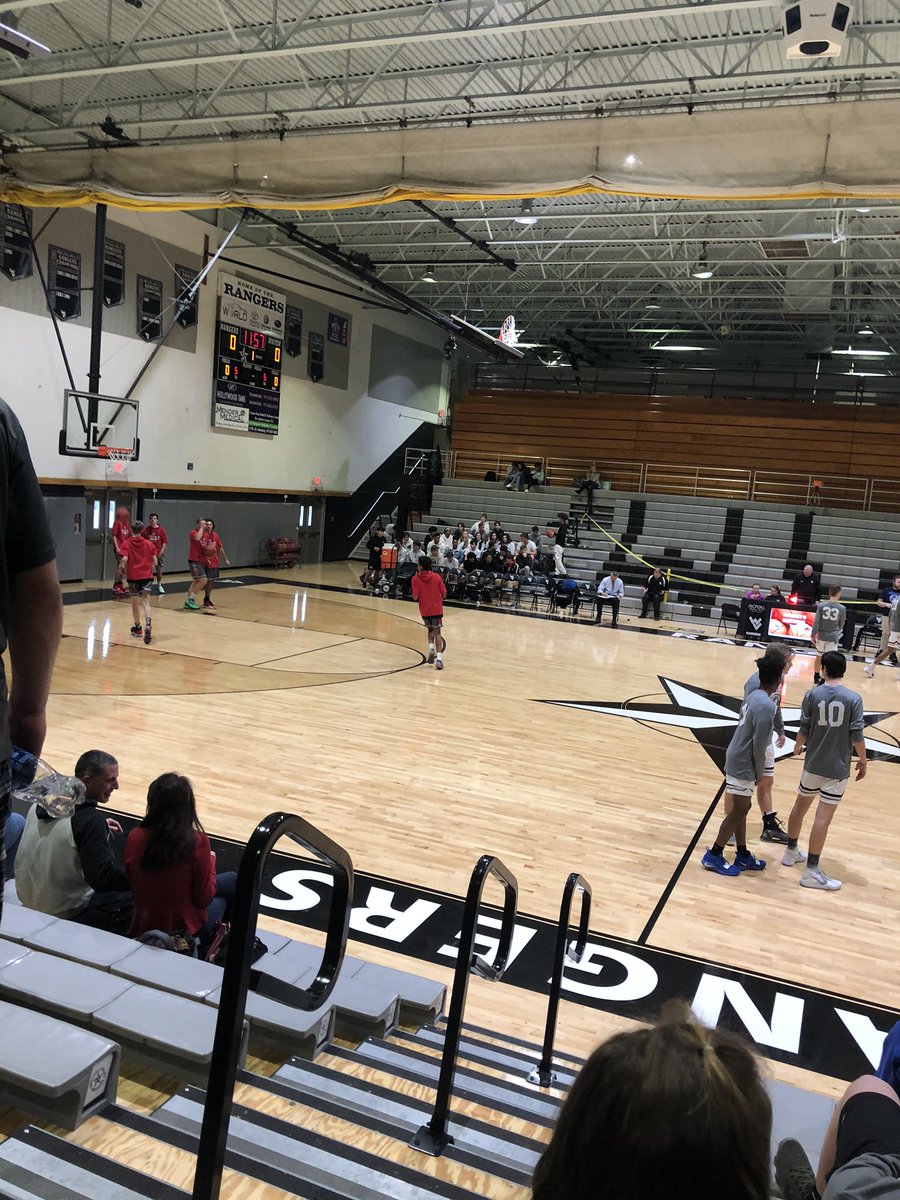 hprhs_Joe's tweet photo. Let’s go cats!🙌🏻 @HPRwildcats #basketball #hprhs https://t.co/WNBVVThIU7
