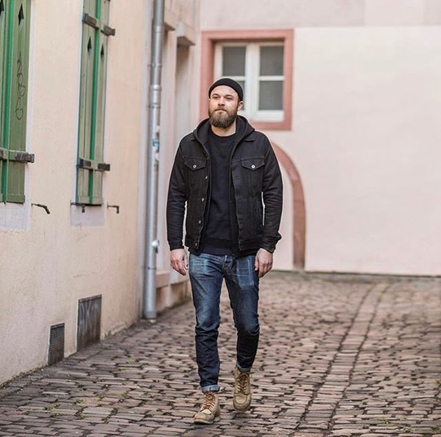 Happy #fadefriday! Shop’s open all weekend 11-6! 📸 @sel.vage 
#selvedgedenim #selvedge #denim #selvage #rawdenim #drydenim #denimporn #denimhead #ootd #menswear #mensstyle #mensfashion #wellwornwornwell  #indigo #shockoe_atelier #rva #shockoe #shocko… ift.tt/2EQWDqd