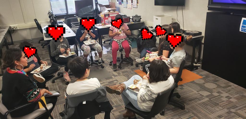 This is the YANA group. (You Are Not Alone) It was started by a 5th grade girl that wanted to let others know they are not alone and there is kindness in the world.💙💛💙💛
Today's topic: What have you done this week that was kind or helpful?
#TeamNoble #TeamBCSD @BakCitySchools