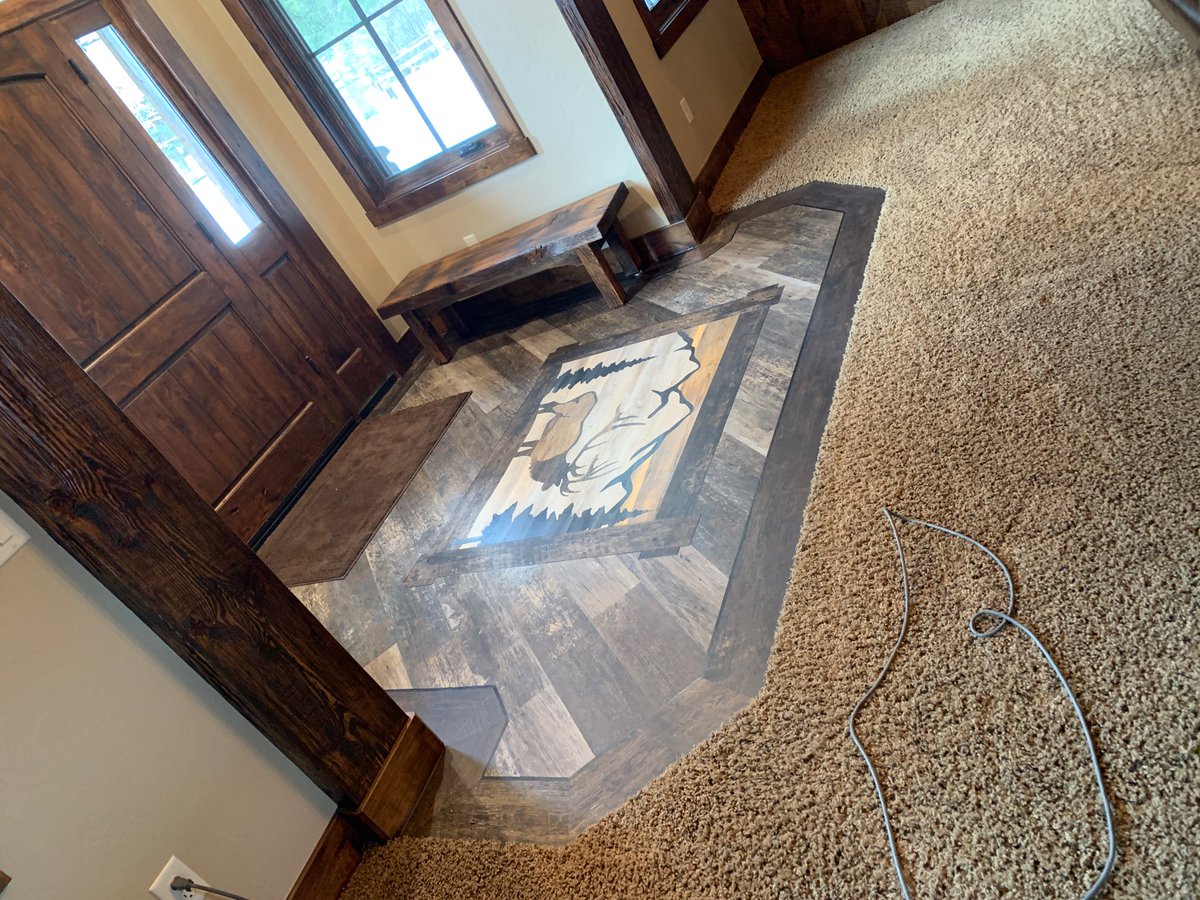 karndeanfitter's tweet photo. Trimmed and tucked looks pretty good! #DesignFlooringIsOurPassion #pushingboundaries #karndeanboundaries #robisondesignflooring @karndeanUSA @KarndeanFloors https://t.co/3nCvv2Gvnj